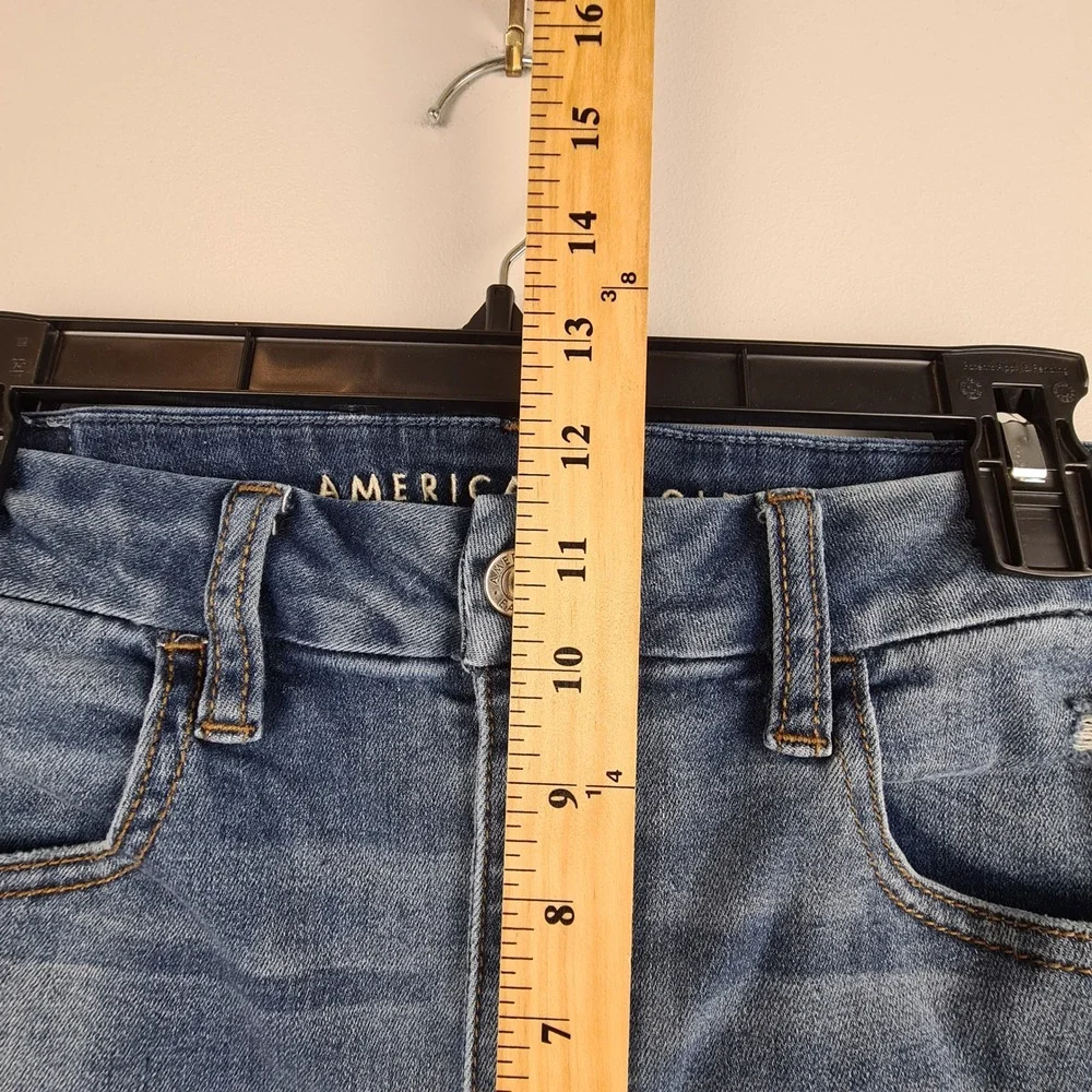 American‎ Eagle Curvy Super Hi-Rise Jegging 10 X-Short Distressed Blue Jeans